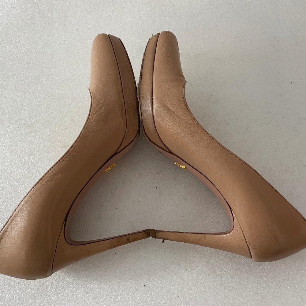 Prada round-toe pumps in Cream calfskin - Picture 7 of 11